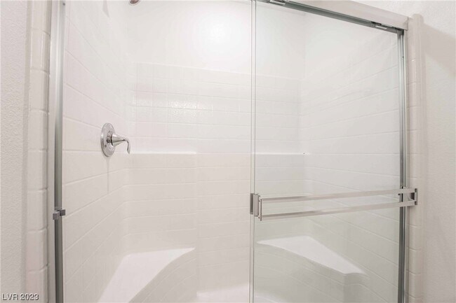 Building Photo - 623 Sedum Ave.