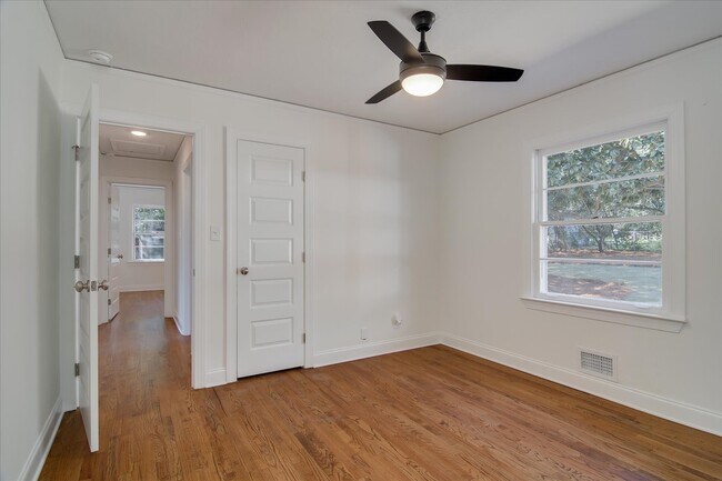 Building Photo - 1613 Pendleton Rd
