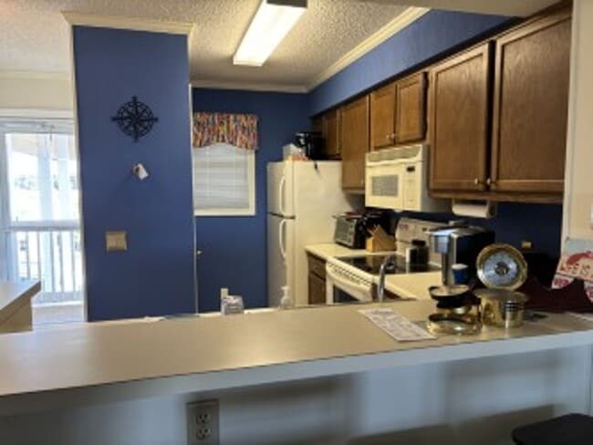 Building Photo - Cedar Point Villas, B32 Swansboro NC