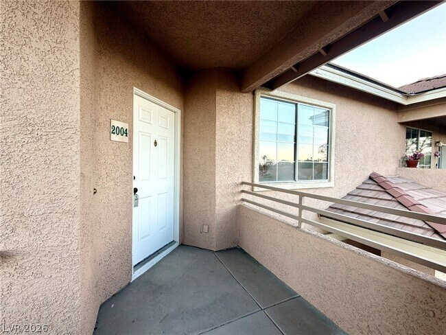 Building Photo - 9901 Trailwood Dr