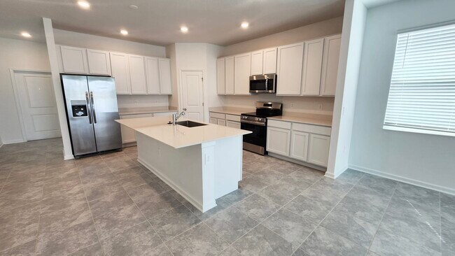 Building Photo - 1430 Brentwood Dr