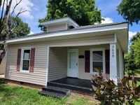 Building Photo - 3 Bedroom 1 Bathroom House