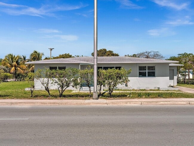 Building Photo - 54 SW 16th St