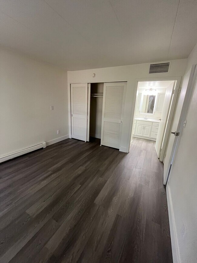 Building Photo - 7290 W Dean Rd