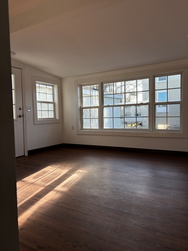 Building Photo - 39092 Mumford St