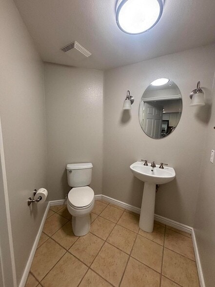 Building Photo - 45245 Seeley Dr
