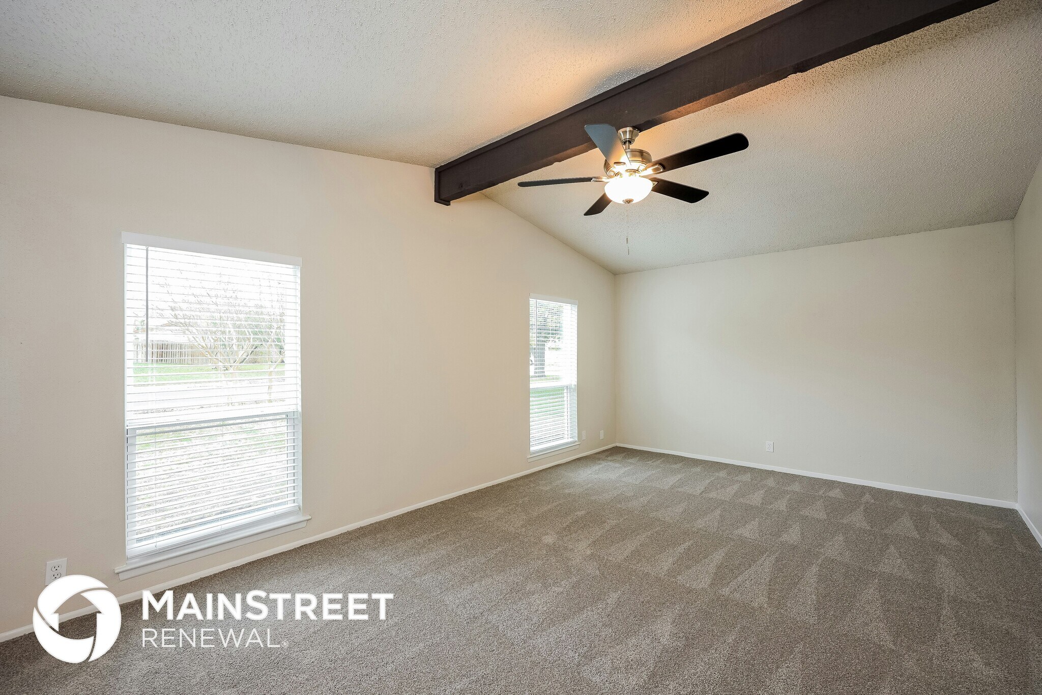 Building Photo - 9501 Chelmsford Dr