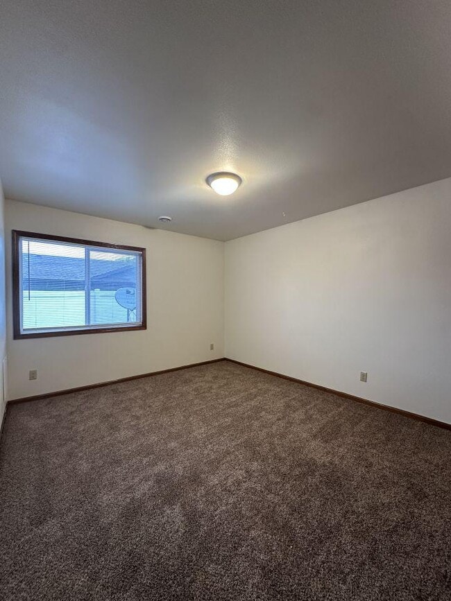 Building Photo - 2 bedroom in Billings MT 59105