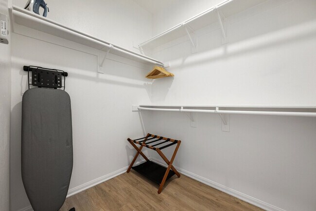 Building Photo - 4388 Ohio St