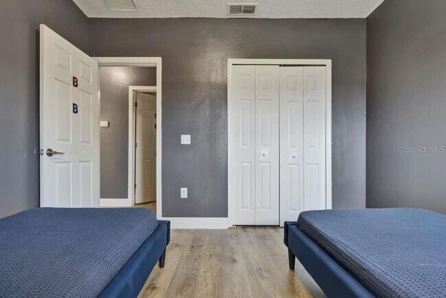 Building Photo - 820 Grantham Dr