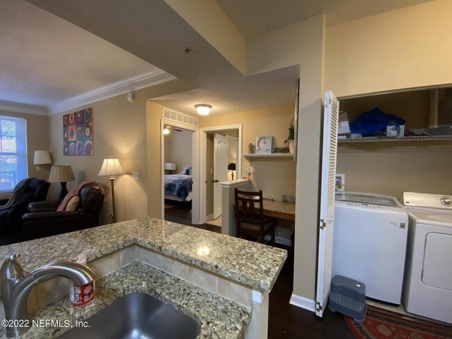 Building Photo - 10435 Mid Town Pkwy