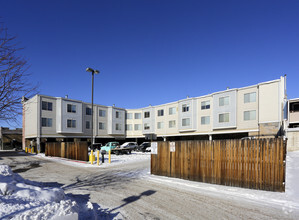 Building Photo - Main Street Apartments