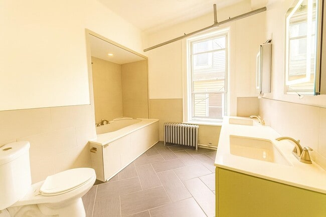 Building Photo - 155 Midland Ave