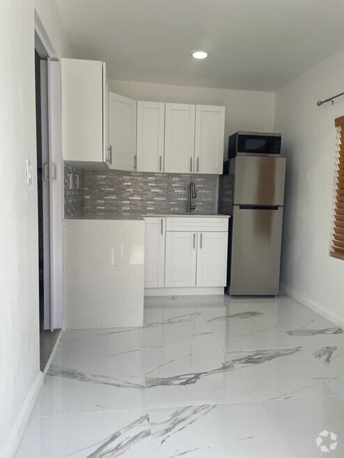Building Photo - 4241 SW 135th Ave