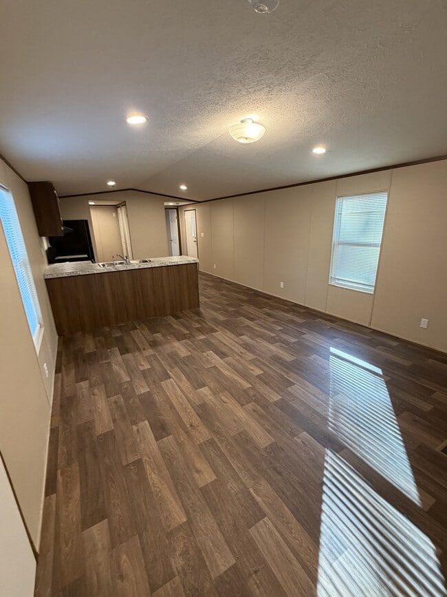 Building Photo - 2551 Dana Dr