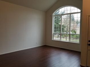 Building Photo - 23984 SW Shady Grove Dr