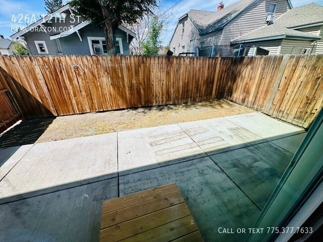 Building Photo - 426 12th St