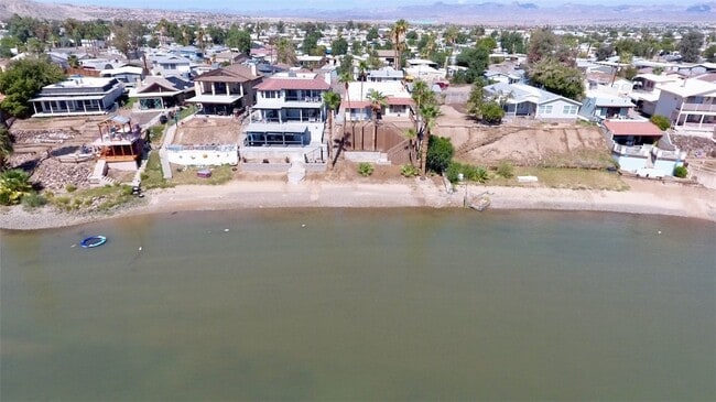 Building Photo - 2077 Whitewater Dr