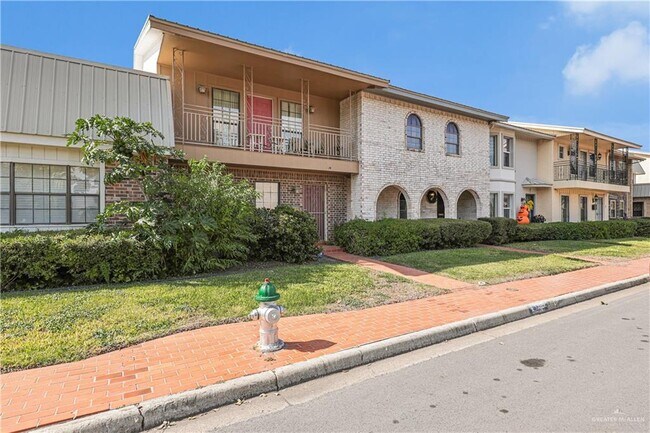 Building Photo - 19 S 5th St