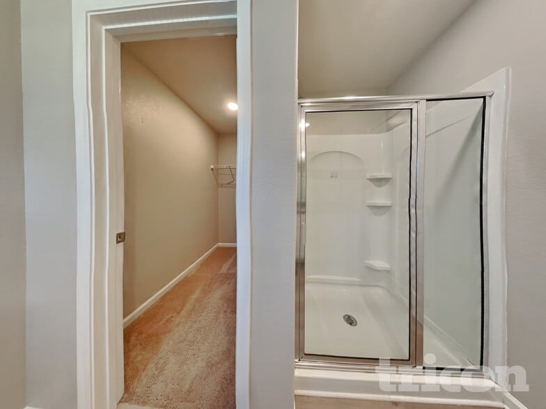 Building Photo - 310 Coleshill Rd