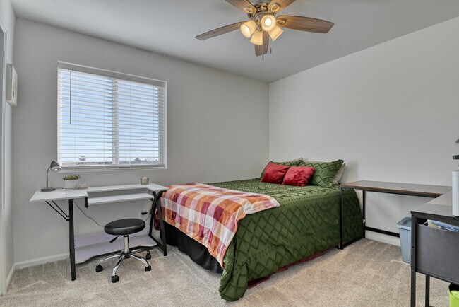 Building Photo - 9857 Beckham St