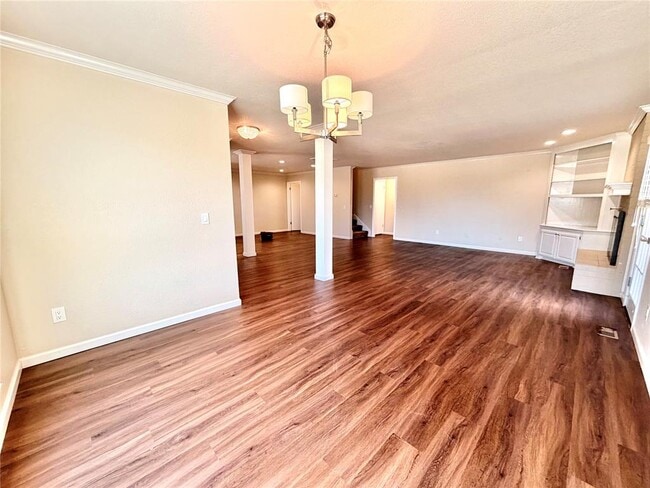 Building Photo - 12007 Shady Trail Ln