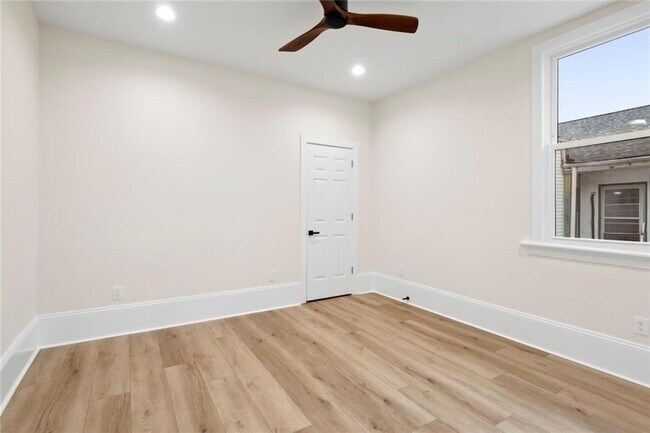 Building Photo - 1625 Second Street Unit 2