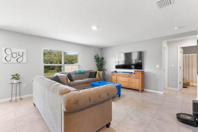 Building Photo - Like New Home For Rent in Creek Preserve