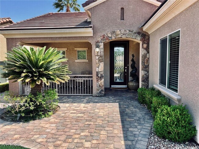 Building Photo - 2192 Canyonville Dr