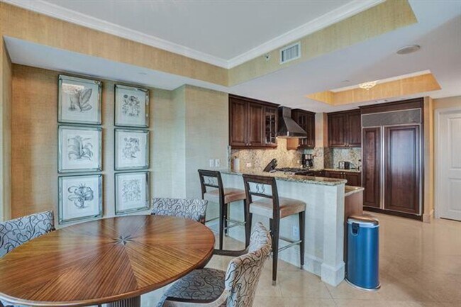 Building Photo - 17875 Collins Ave