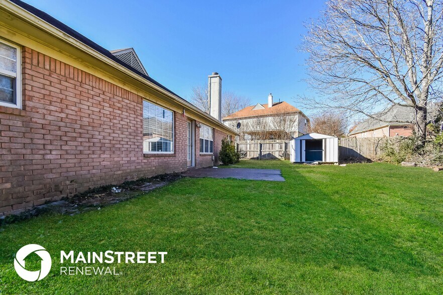 Building Photo - 9254 Tamhaven Dr