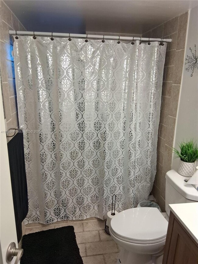 Building Photo - 9450 Live Oak Pl