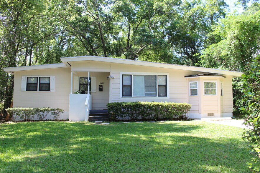 Primary Photo - 1653 Mayhew St