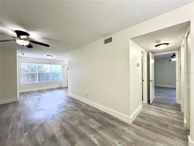 Building Photo - 5140 Conroy Rd