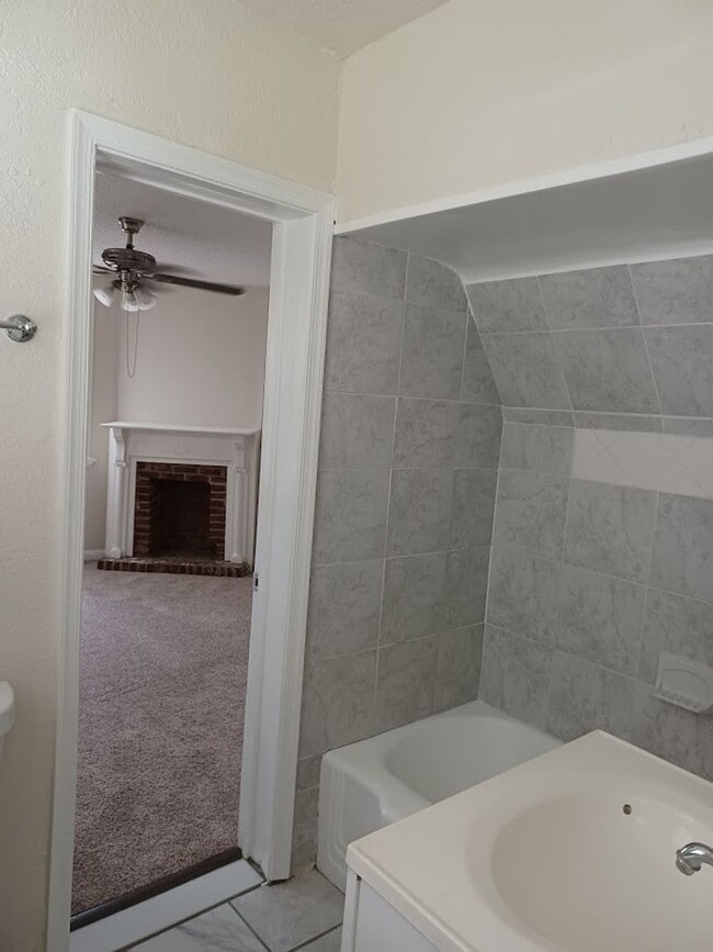 Building Photo - 4 BR single family home