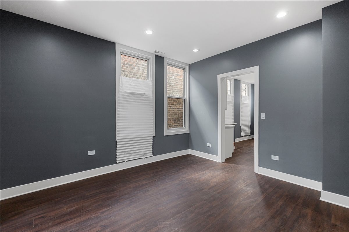 Building Photo - 2108 S Homan Ave