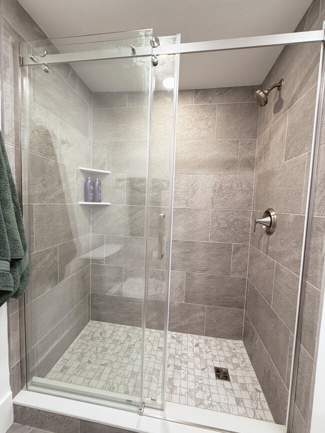 Beautiful new tiled shower. - 214 Wadsworth St