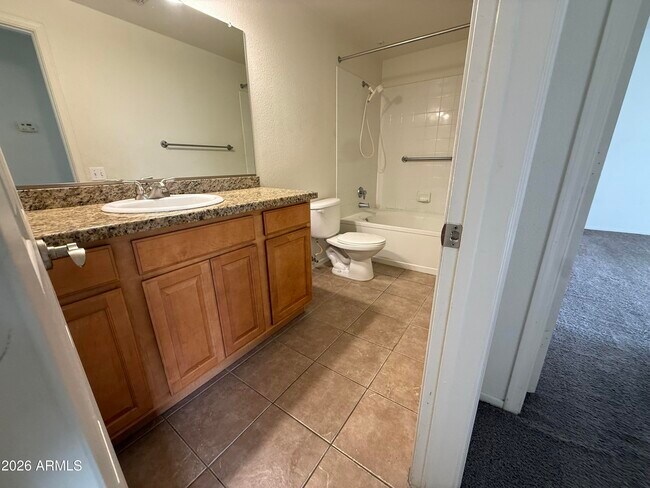 Building Photo - 16013 S Desert Foothills Pkwy