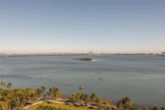 Building Photo - 488 NE 18th St