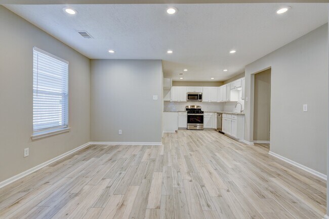 Building Photo - 9730 Gulfstream