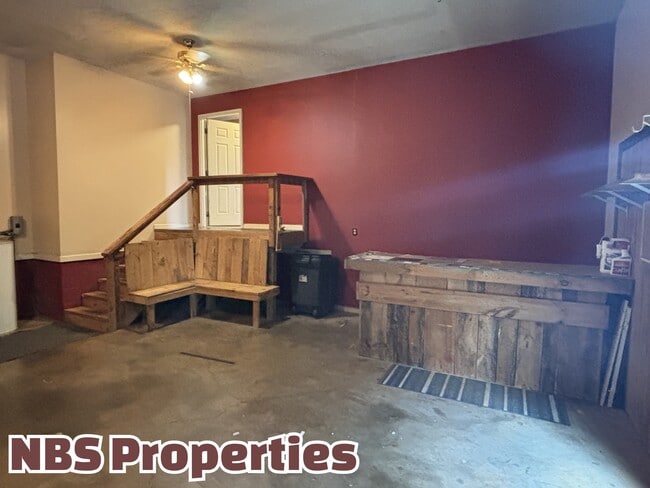 Building Photo - 119 N Clover Hill Ridge Rd