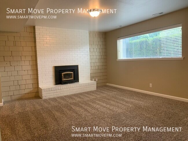 Building Photo - Upgraded split level 4 bed home in West Bench