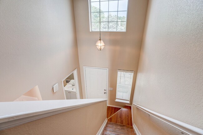 Building Photo - 1273 S Zeno Way