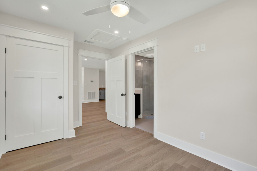 Building Photo - 106 Montclair Blvd