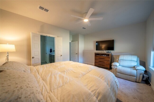 Building Photo - 21802 Blue Daisy Ct