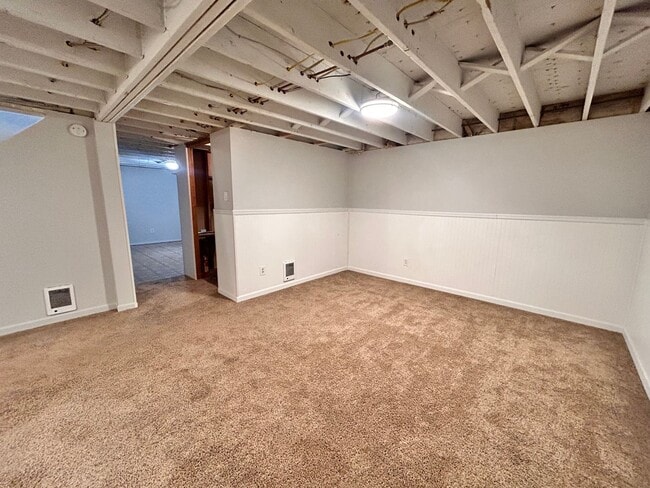 Building Photo - Charming 4 Bed, 2 Bath Home in Spokane Valley!