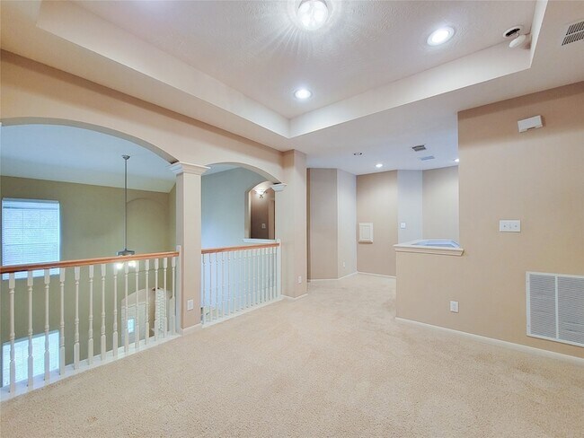 Building Photo - 206 Whispering Ridge Terrace