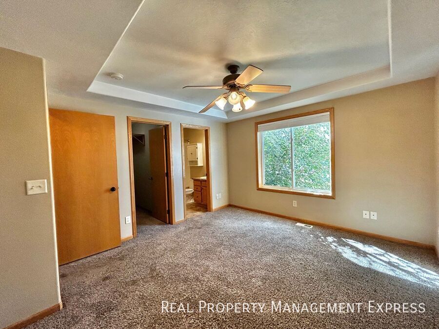 Building Photo - 7636 S Rose Crest Ct