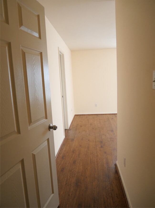 Building Photo - 11802 Greenshire Dr