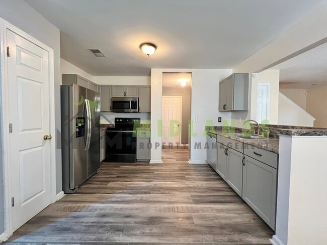 Building Photo - 168 Springway Dr